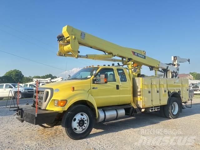 Ford F-750 المنصات الهوائية المثبتة على شاحنة