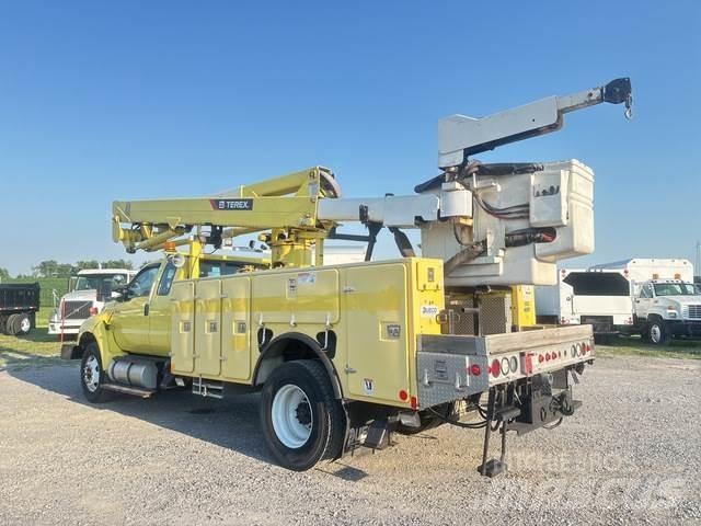 Ford F-750 المنصات الهوائية المثبتة على شاحنة