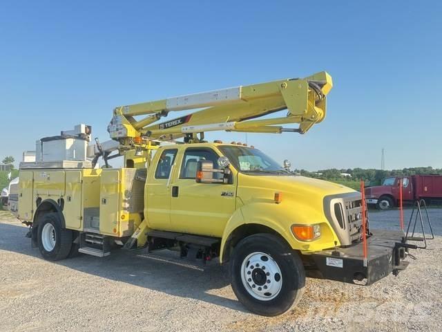 Ford F-750 المنصات الهوائية المثبتة على شاحنة