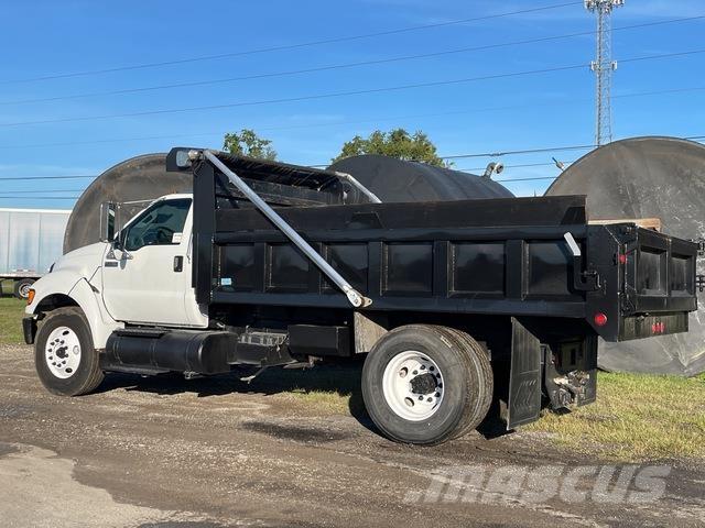 Ford F-750 شاحنات قلابة