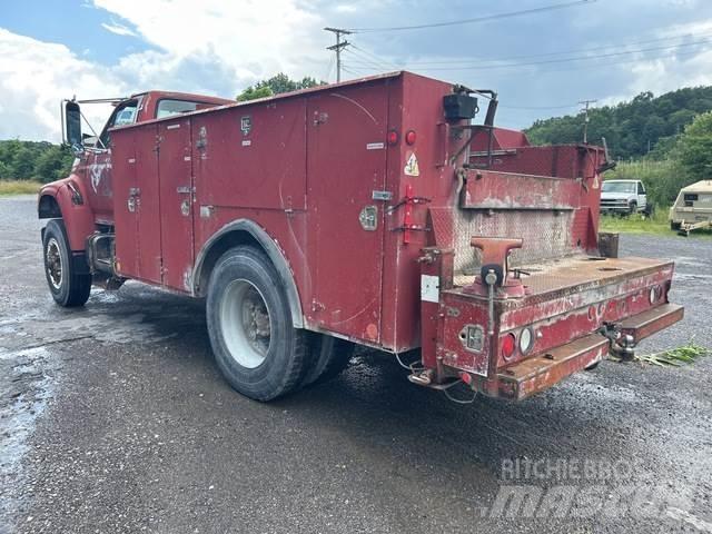 Ford F-800 شاحنات خفيفة/مفصلية الجوانب