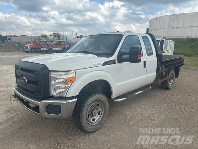 Ford F250 شاحنات مسطحة/مفصلية الجوانب