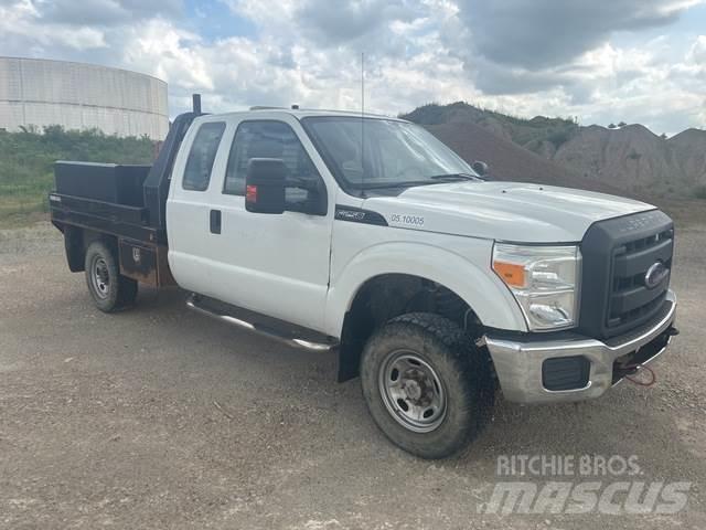Ford F250 شاحنات مسطحة/مفصلية الجوانب