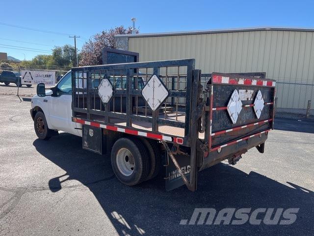 Ford F350 شاحنات مسطحة/مفصلية الجوانب