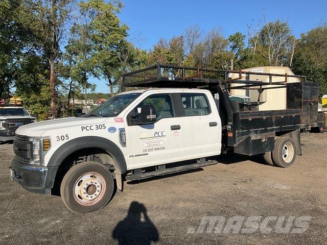 Ford F450 شاحنات مسطحة/مفصلية الجوانب