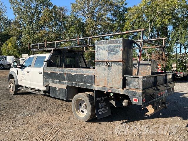 Ford F450 شاحنات مسطحة/مفصلية الجوانب