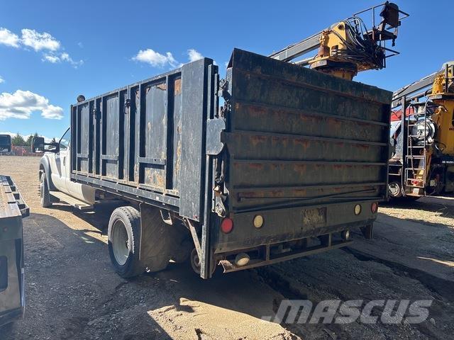 Ford F550 شاحنات خفيفة/مفصلية الجوانب