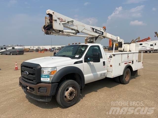 Ford F550 المنصات الهوائية المثبتة على شاحنة