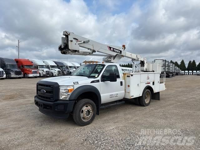 Ford F550 المنصات الهوائية المثبتة على شاحنة