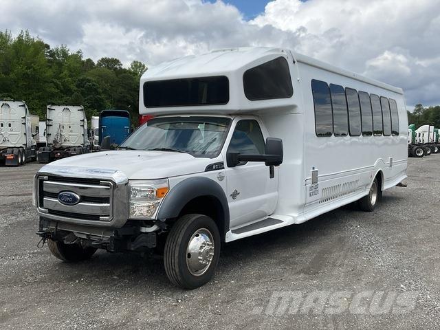 Ford F550 حافلة صغيرة