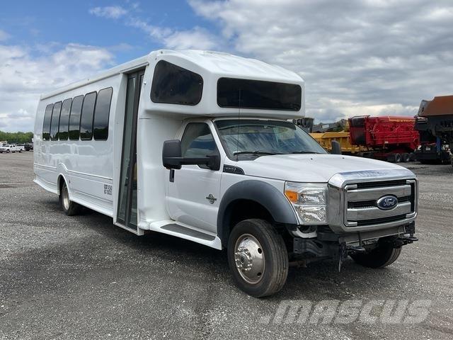 Ford F550 حافلة صغيرة