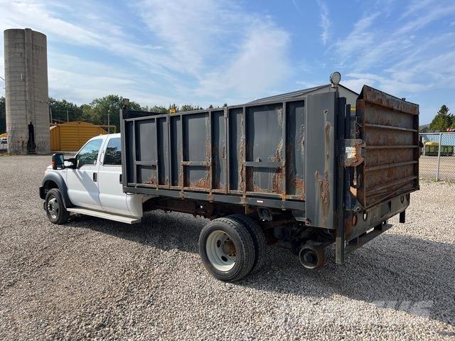 Ford F550 شاحنات مسطحة/مفصلية الجوانب
