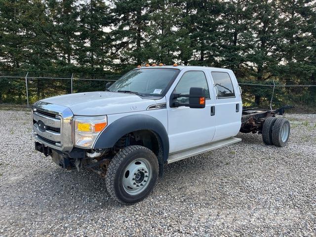 Ford F550 كابينة والداخلية