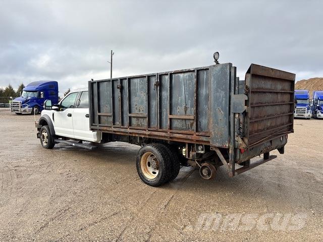 Ford F550 شاحنات مسطحة/مفصلية الجوانب