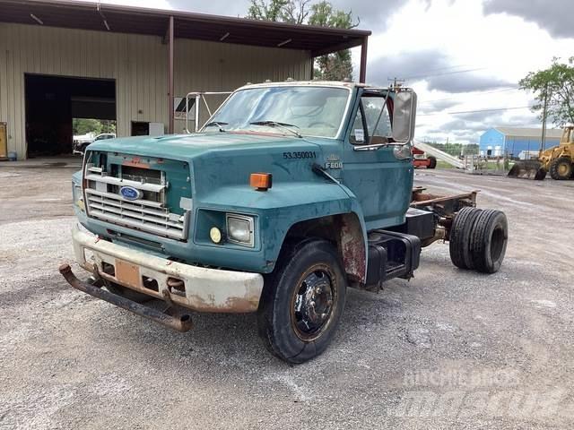 Ford F600 كابينة والداخلية