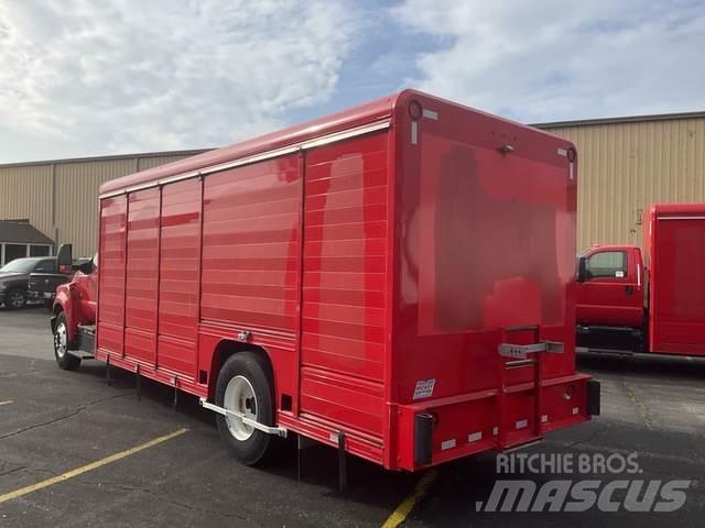 Ford F650 شاحنات نقل المشروبات