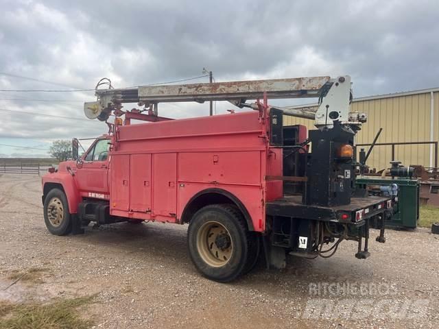 Ford F800 شاحنات خفيفة/مفصلية الجوانب