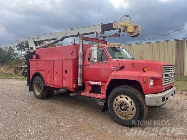 Ford F800 شاحنات خفيفة/مفصلية الجوانب