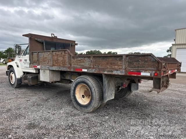 Ford F800 شاحنات قلابة