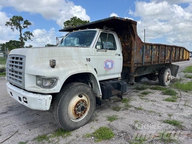 Ford F800 شاحنات قلابة