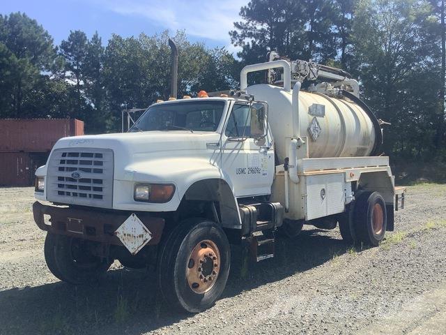Ford F800 شاحنات مزدوجة / خلخلة