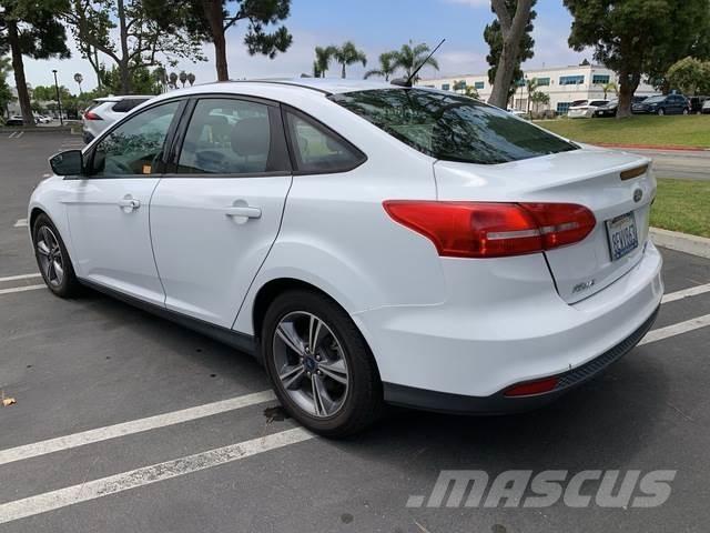 Ford Focus سيارات