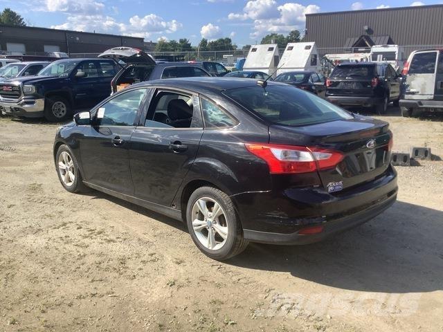 Ford Focus SE سيارات