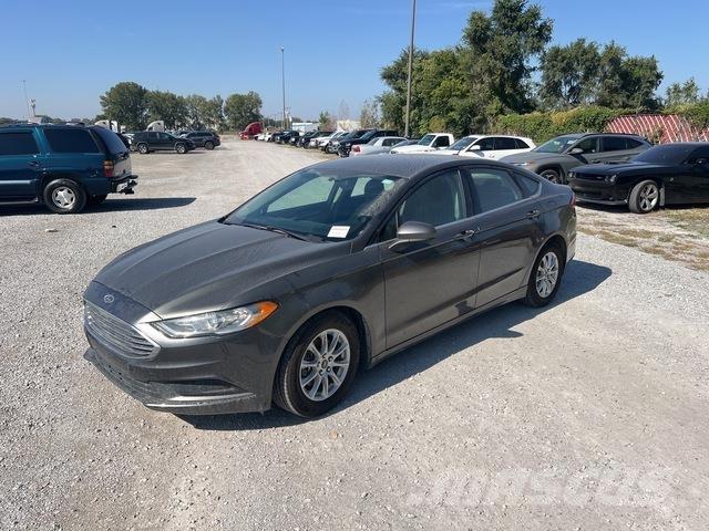 Ford Fusion سيارات