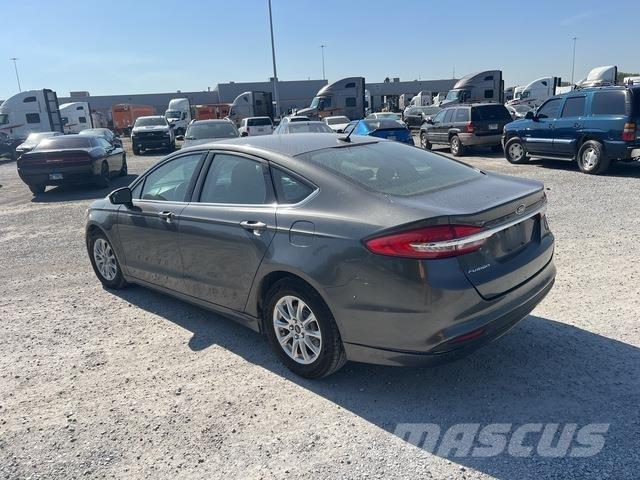 Ford Fusion سيارات