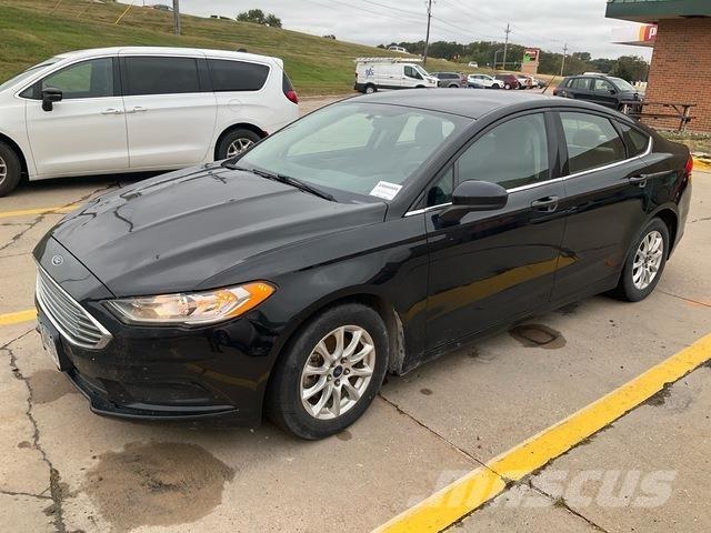 Ford Fusion سيارات
