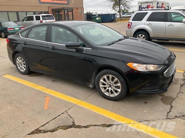 Ford Fusion سيارات