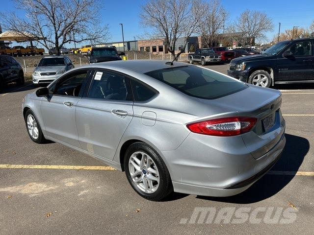 Ford Fusion سيارات