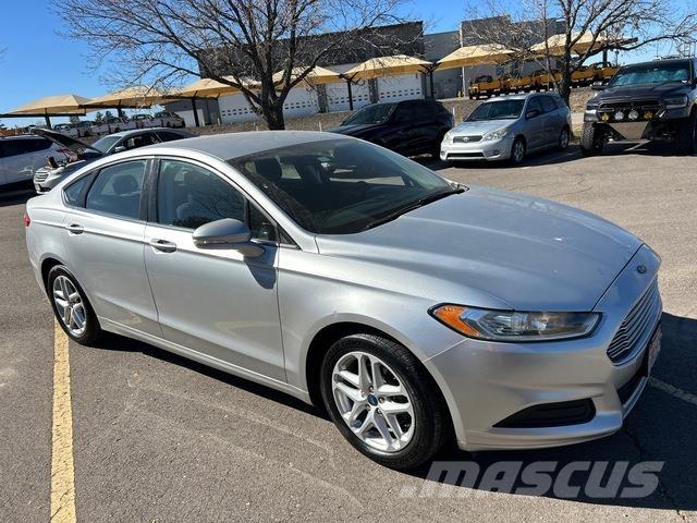 Ford Fusion سيارات