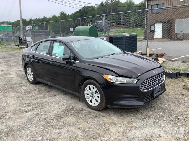 Ford Fusion S سيارات