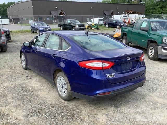 Ford Fusion S سيارات