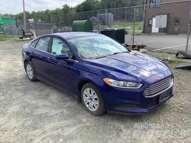 Ford Fusion S سيارات