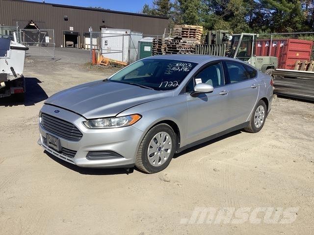 Ford Fusion S سيارات