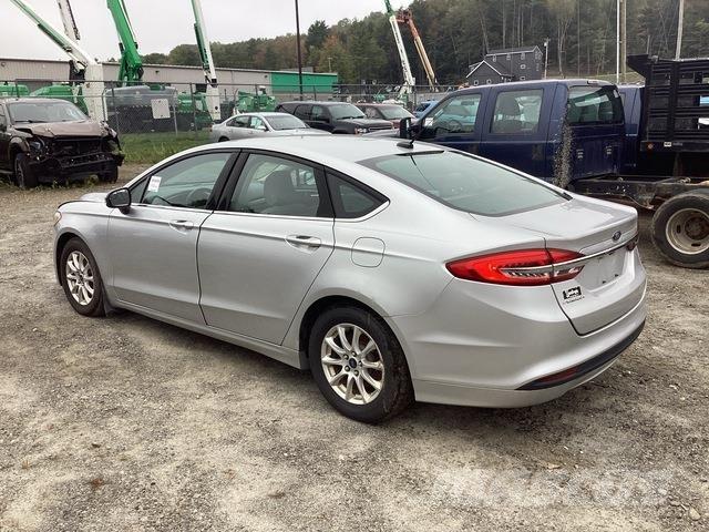 Ford Fusion S سيارات