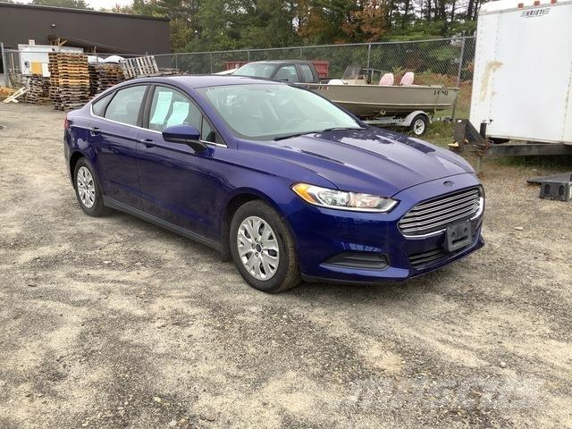 Ford Fusion S سيارات