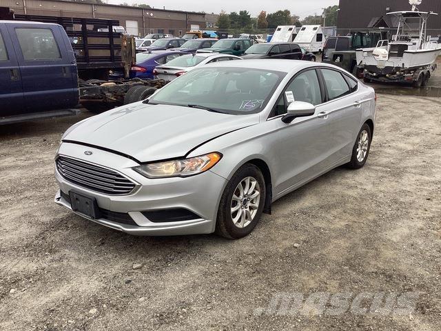 Ford Fusion S سيارات
