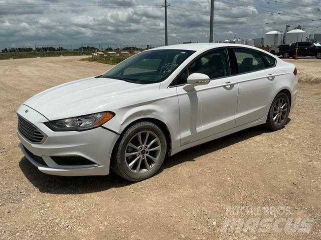 Ford Fusion SE سيارات