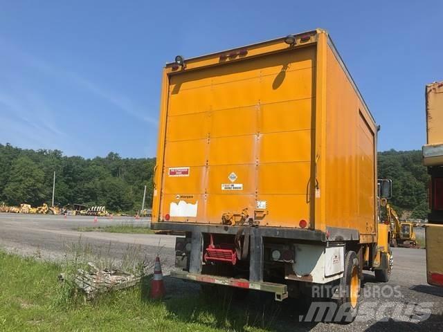 Ford L8000 مركبات الأغراض العامة
