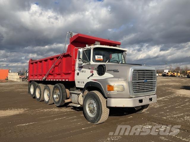 Ford L900 شاحنات قلابة