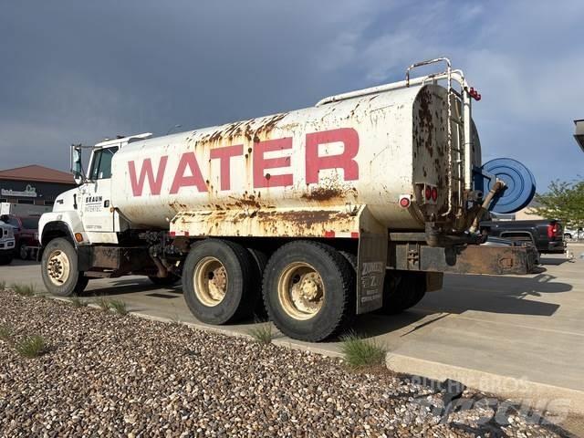 Ford L9000 صهاريج مياه