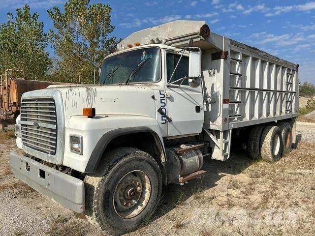 Ford L9000 شاحنات قلابة