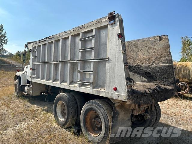 Ford L9000 شاحنات قلابة