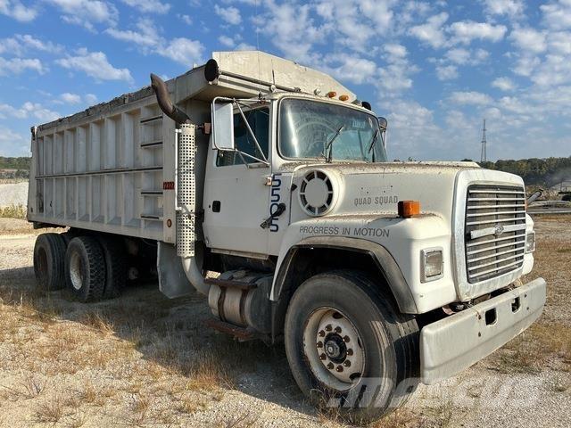 Ford L9000 شاحنات قلابة