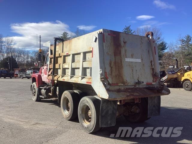 Ford L9000 صهاريج مياه