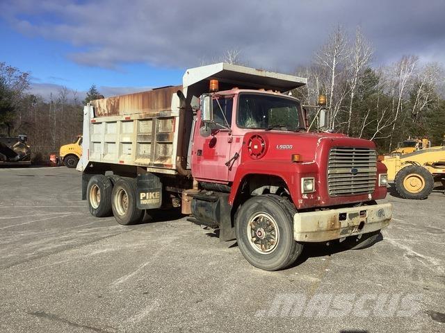 Ford L9000 صهاريج مياه