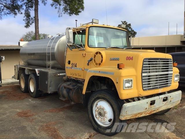 Ford L9000 صهاريج مياه